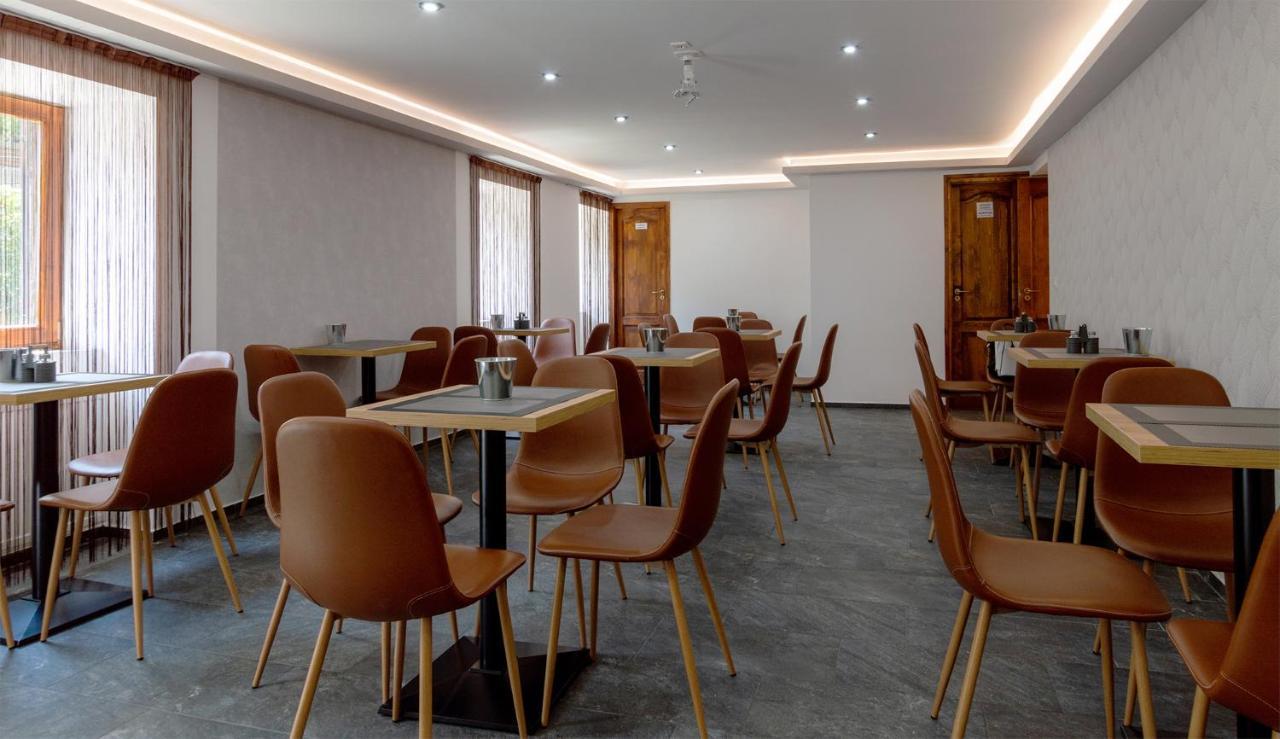 Ven Diofa De Lux Panzio Bed and Breakfast Σέγκεντ Εξωτερικό φωτογραφία