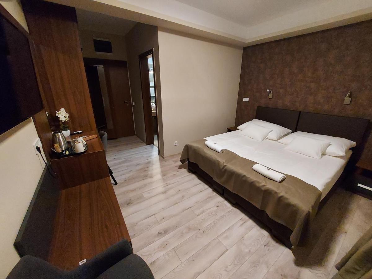 Ven Diofa De Lux Panzio Bed and Breakfast Σέγκεντ Εξωτερικό φωτογραφία