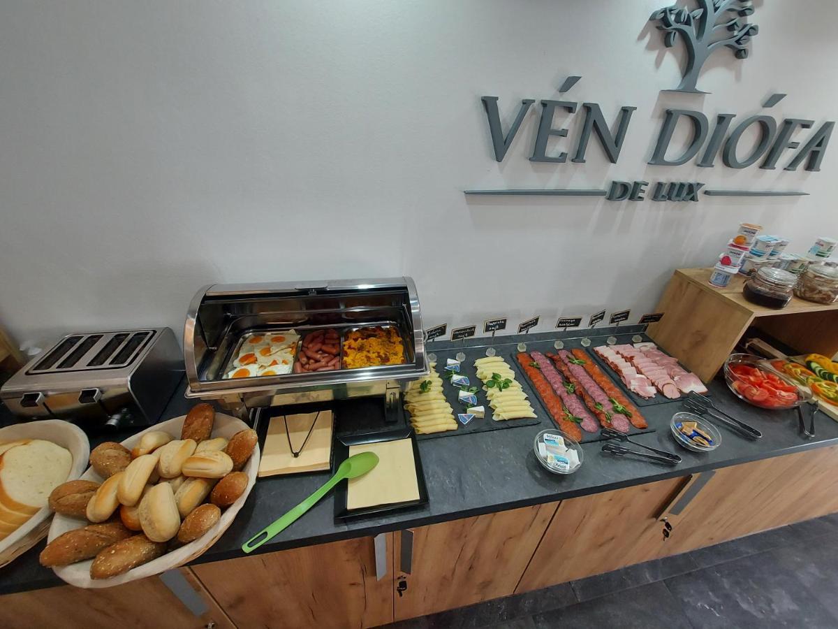 Ven Diofa De Lux Panzio Bed and Breakfast Σέγκεντ Εξωτερικό φωτογραφία