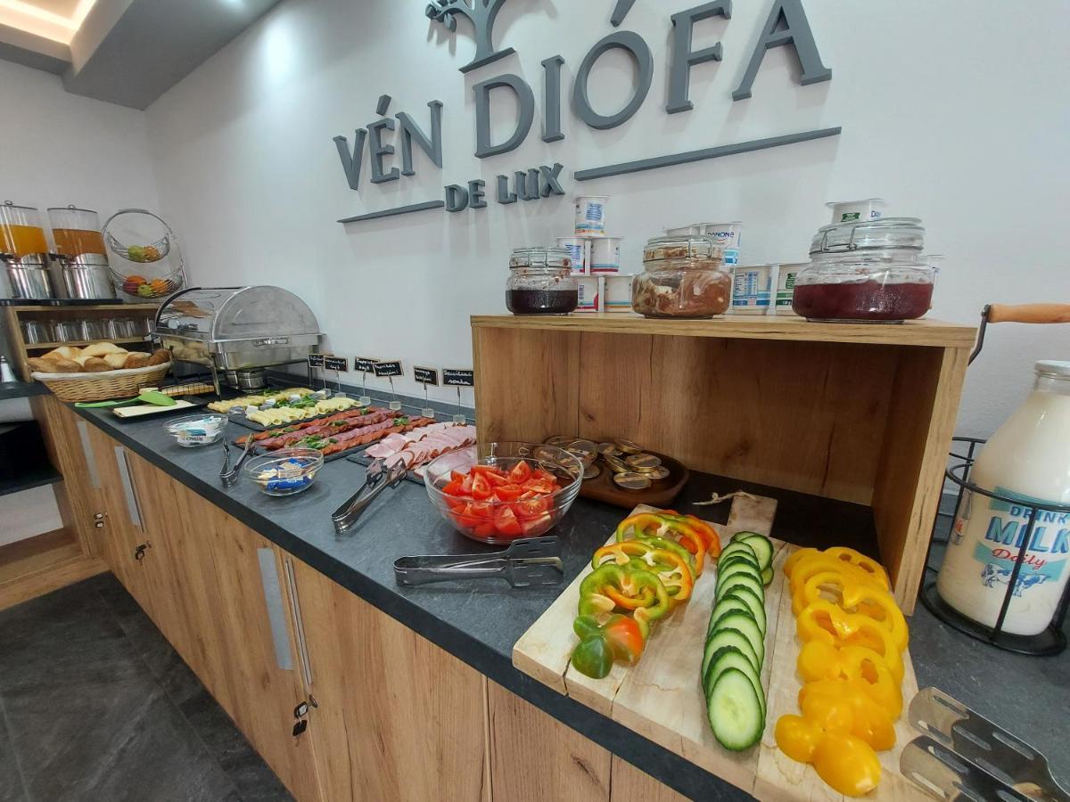 Ven Diofa De Lux Panzio Bed and Breakfast Σέγκεντ Εξωτερικό φωτογραφία